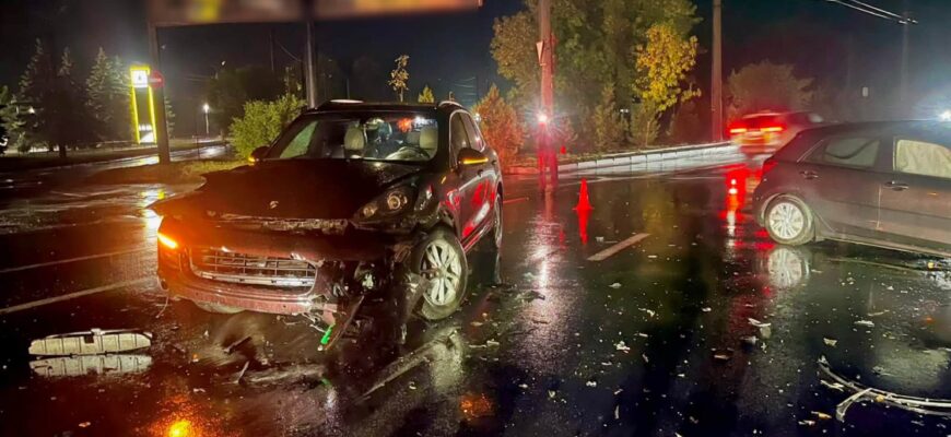 На вулиці Івасюка внаслідок ДТП травмувалися двоє пасажирів