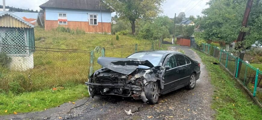 Поліцейські встановлюють обставини двох ДТП, де травмувалися 6 людей