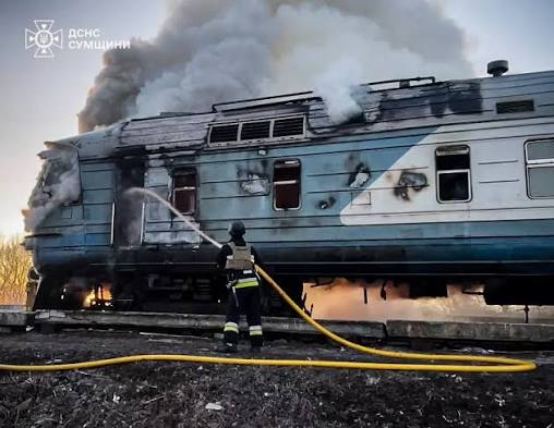 Ворог атакував потяг у Сумському районі: евакуйовано 90 людей