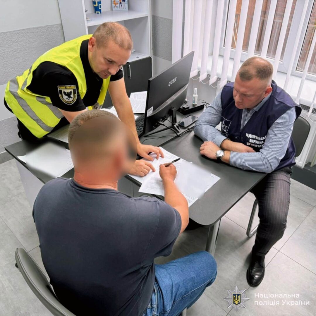 odhh - У Микуличині чоловік виїхав на тротуар та здійснив наїзд на двох дітей - rai.ua