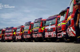 Рятувальники отримали 21 пожежний автомобіль від британського фонду