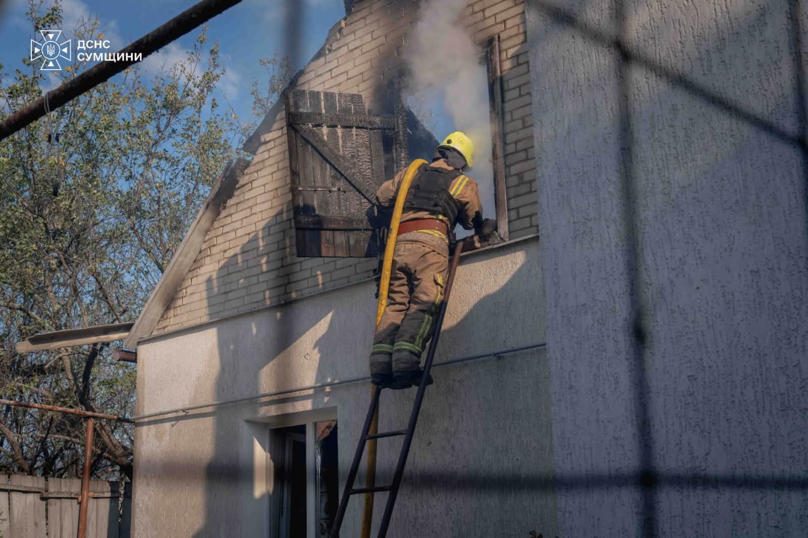 rgn9hzh - Суми: росіяни вдарили КАБами по місту, попередньо постраждали 6 людей - rai.ua