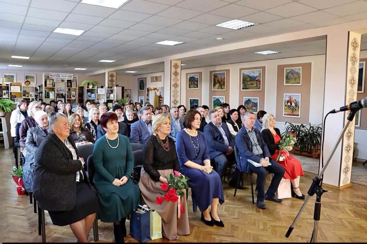 shdzh - Рожнятівська публічна бібліотека відзначила 80-річчя - rai.ua