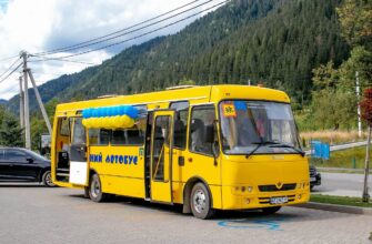 Для дітей Ворохтянської та Білоберізької громад передали автобуси
