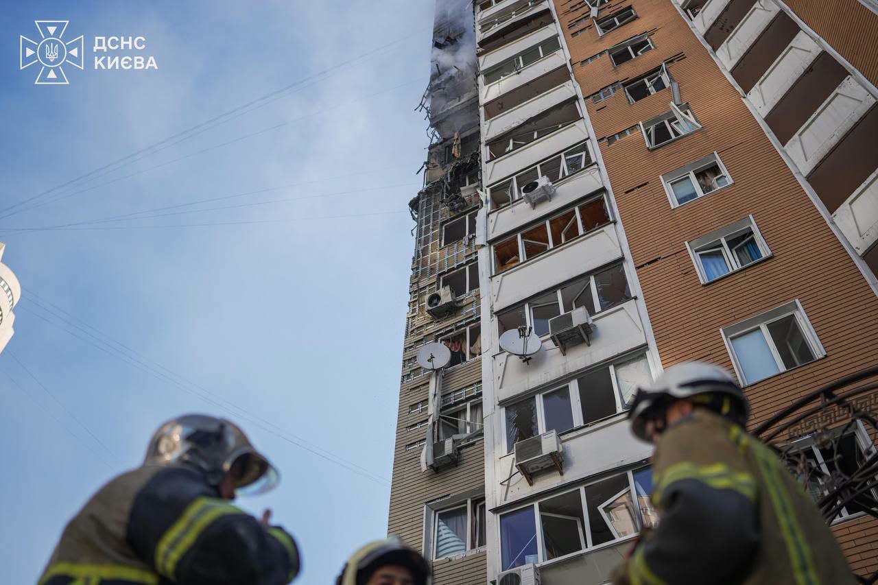 shlbdhi - росіяни атакували багатоповерхівку в Дарницькому районі - rai.ua
