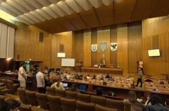 В Івано-Франківську відбулося засідання 65-ої сесії міської ради. Відео