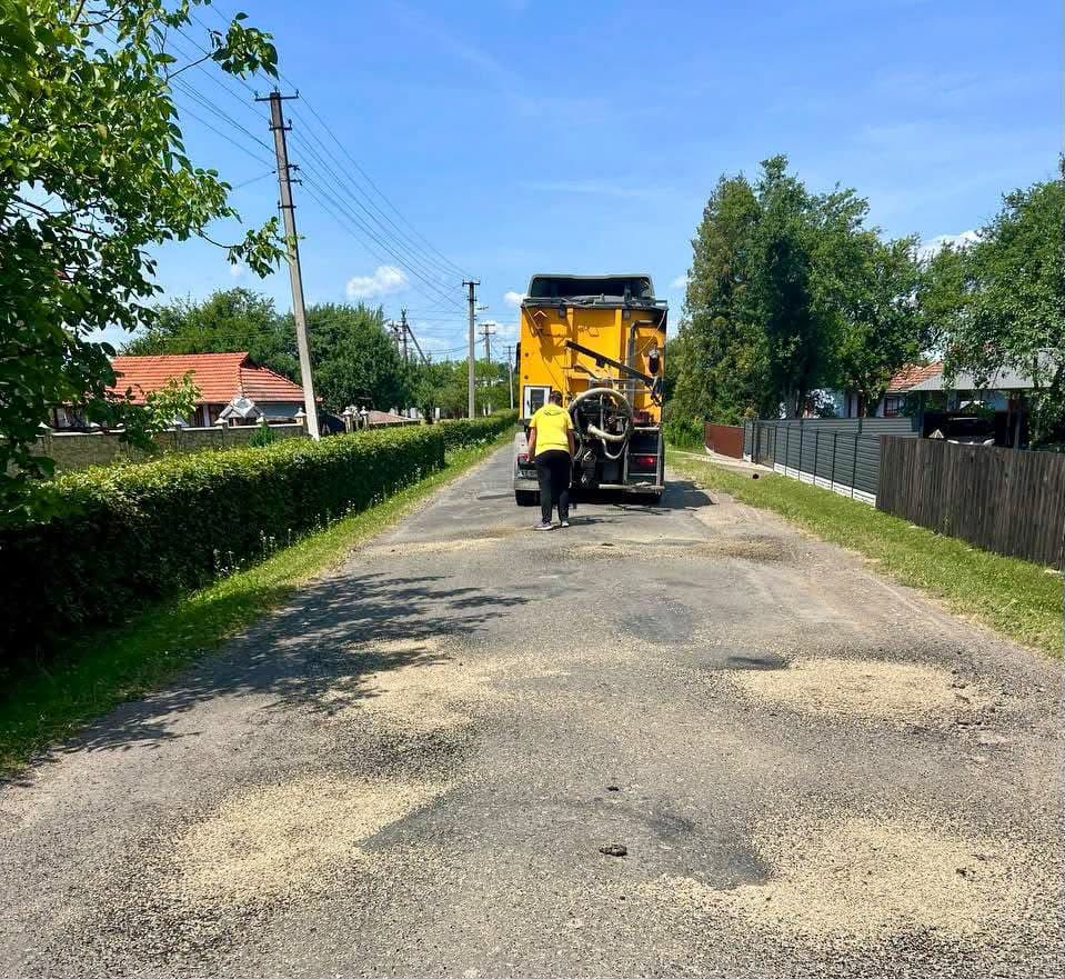 sv5shpe - В громадах тривають ремонтні роботи доріг - rai.ua