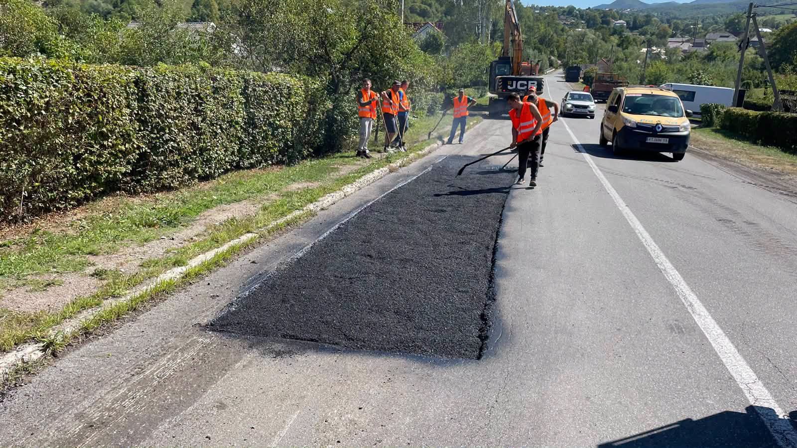 y rzhshlr - Дорожники Прикарпаття продовжують ремонт аварійних ділянок - rai.ua