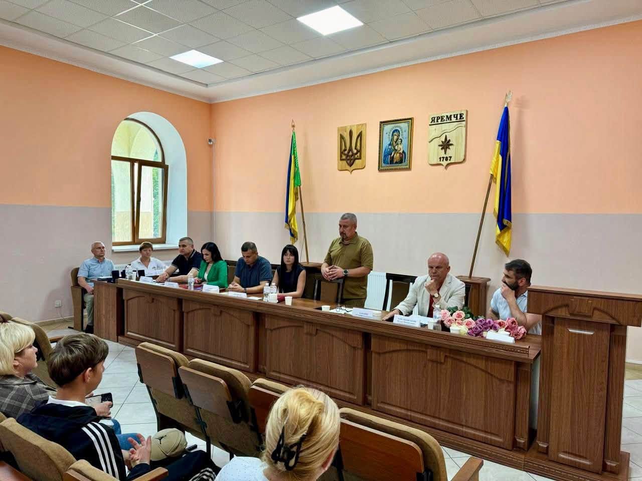 yr zhshiulzh - У Яремче працювала виїзна робоча група з питань ветеранської політики - rai.ua