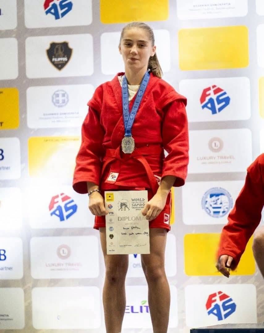 dozh - Прикарпатські самбістки вибороли три медалі чемпіонату світу в Греції - rai.ua