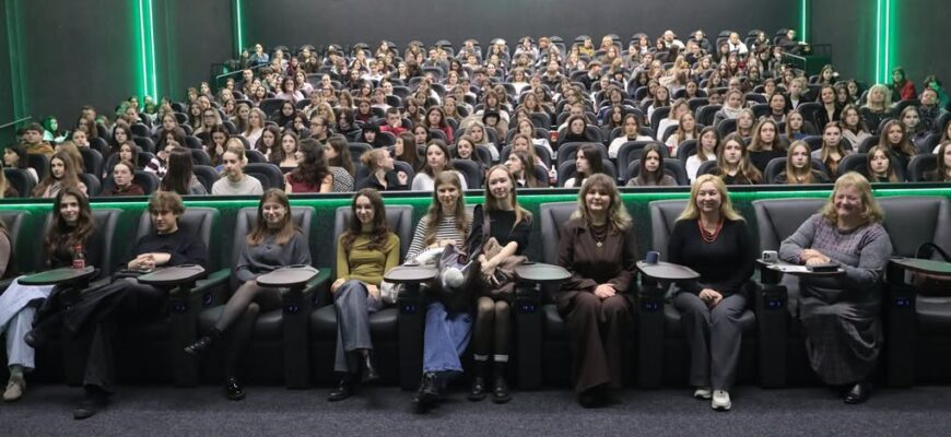 В Івано-Франківську відбувся спеціальний показ фільму «Одіссея» англійською мовою