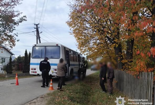 На Калущині внаслідок наїзду автобуса загинув чотирирічний хлопчик