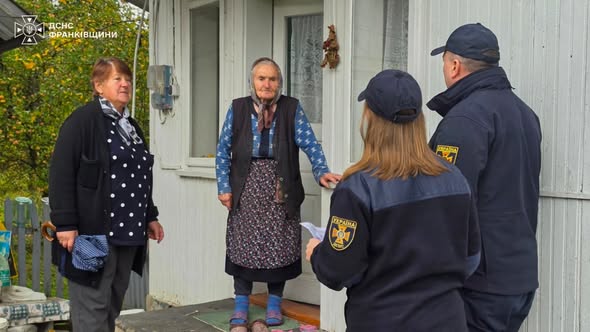Офіцери-рятувальники громад Калущини нагадують правила пожежної безпеки