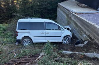 Двоє мотоциклістів загинули, ще четверо людей травмувалися в ДТП