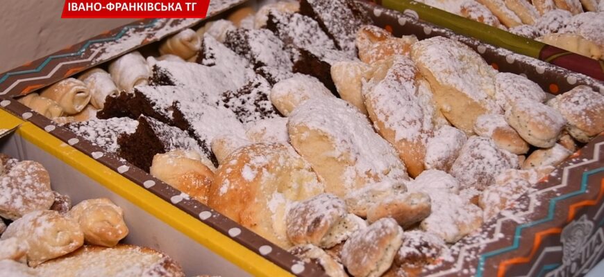 Мешканці сіл Тисменичани, Радча та Березівка передали воїнам солодкі подарунки