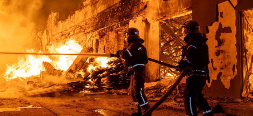 Харків: 5 поранених та масштабна пожежа внаслідок удару російського БпЛА