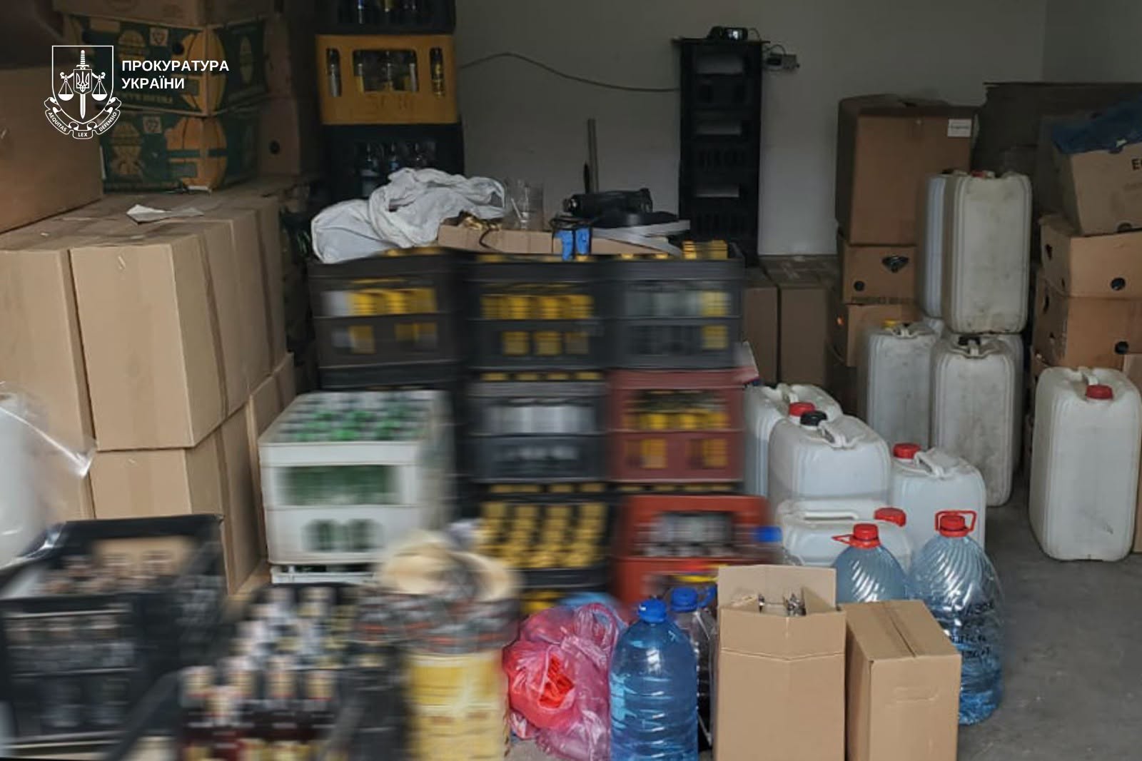 trliu.9 - Майже 50 тонн спирту: на Закарпатті викрили підпільне виробництво алкоголю - rai.ua
